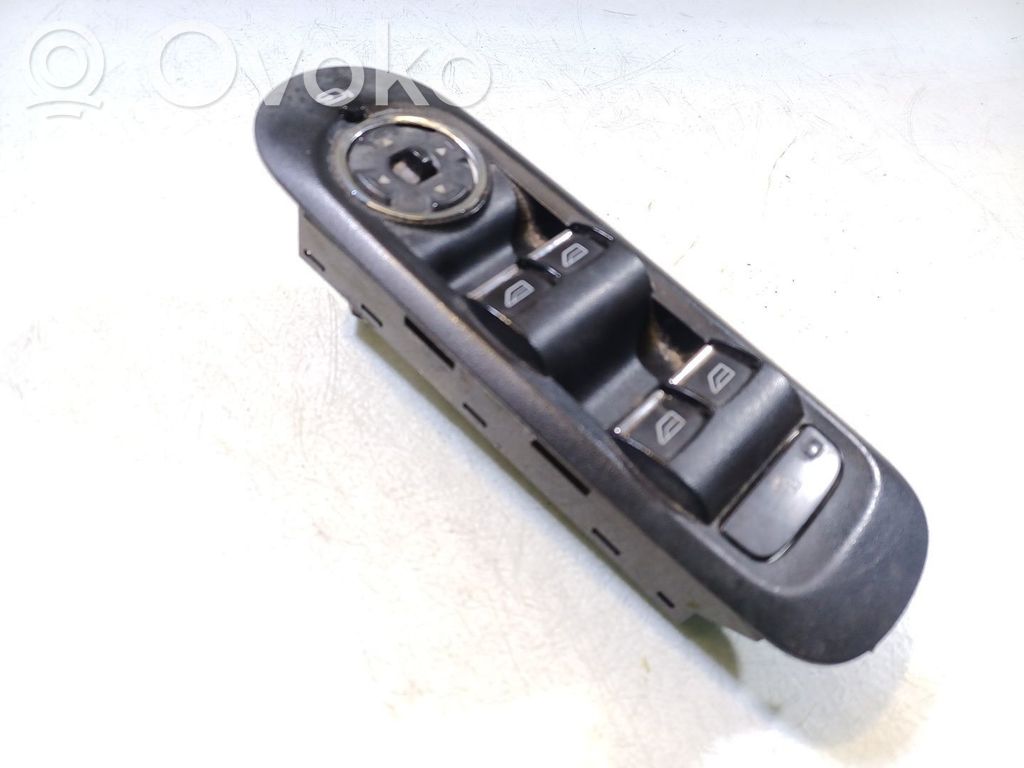 Electric window control switch   1681008,AM23T14A132BA,13082010