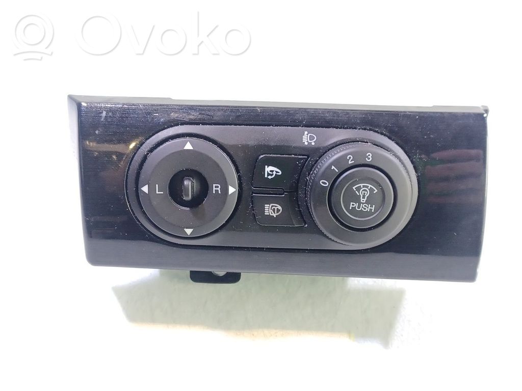 Chevrolet Captiva Wing mirror switch 