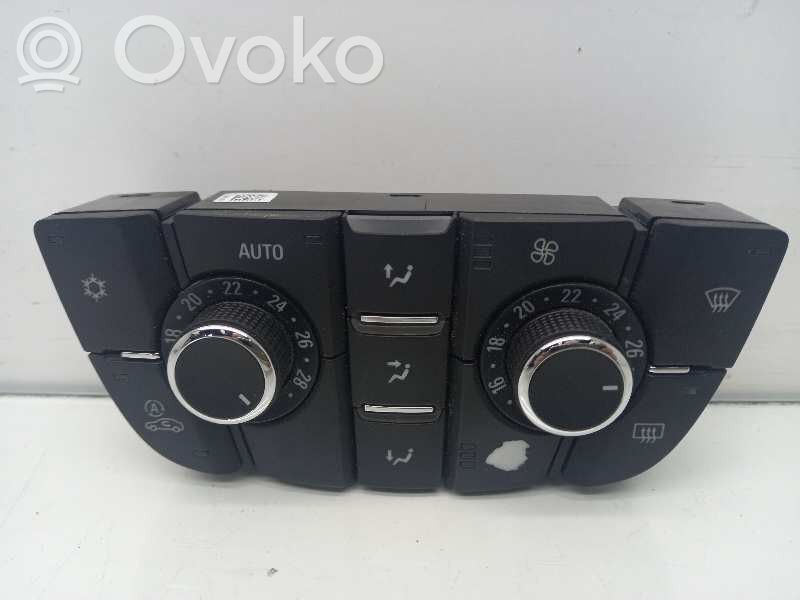 Opel Astra H Climate control unit 