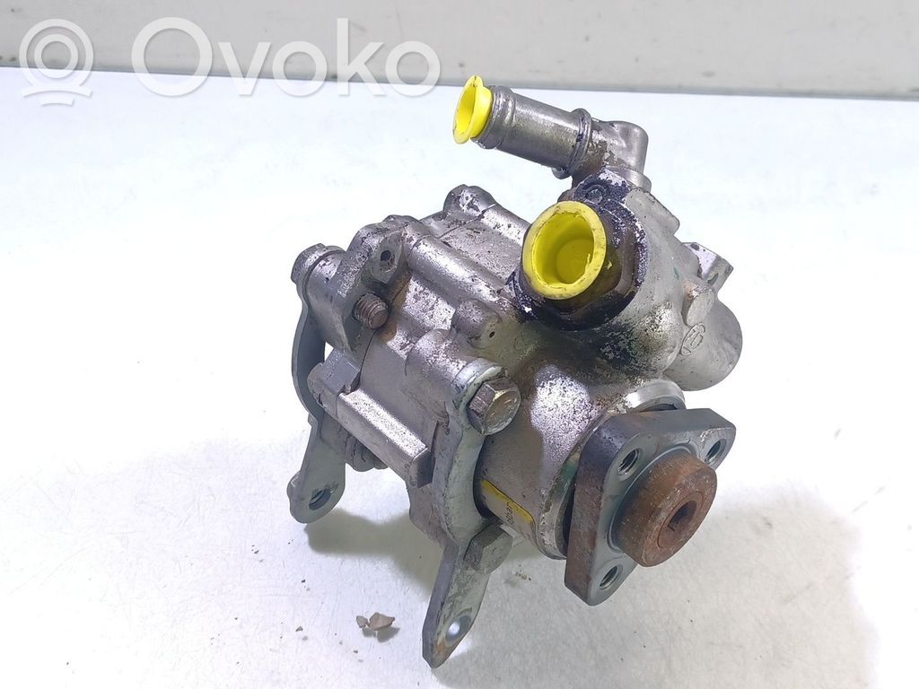 BMW 3 E36 Power steering pump 