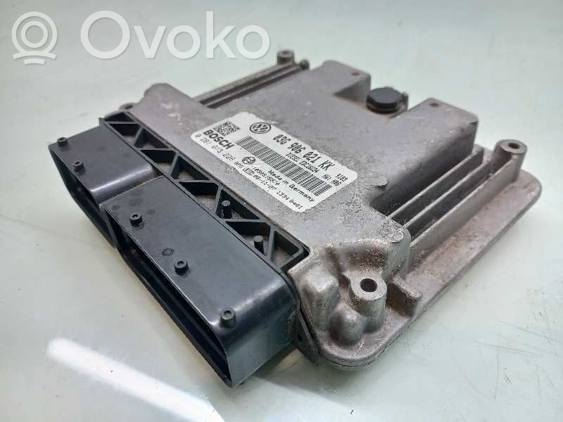 Volkswagen Jetta V Unidad de control/módulo ECU del motor 