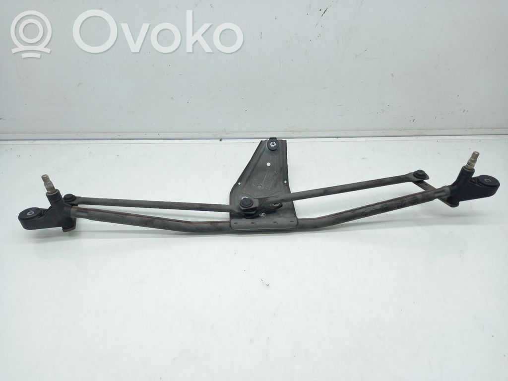 Front wiper blade arm