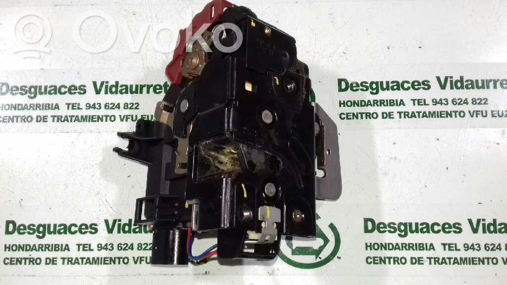 Audi A2 Priekšpusē slēdzene 