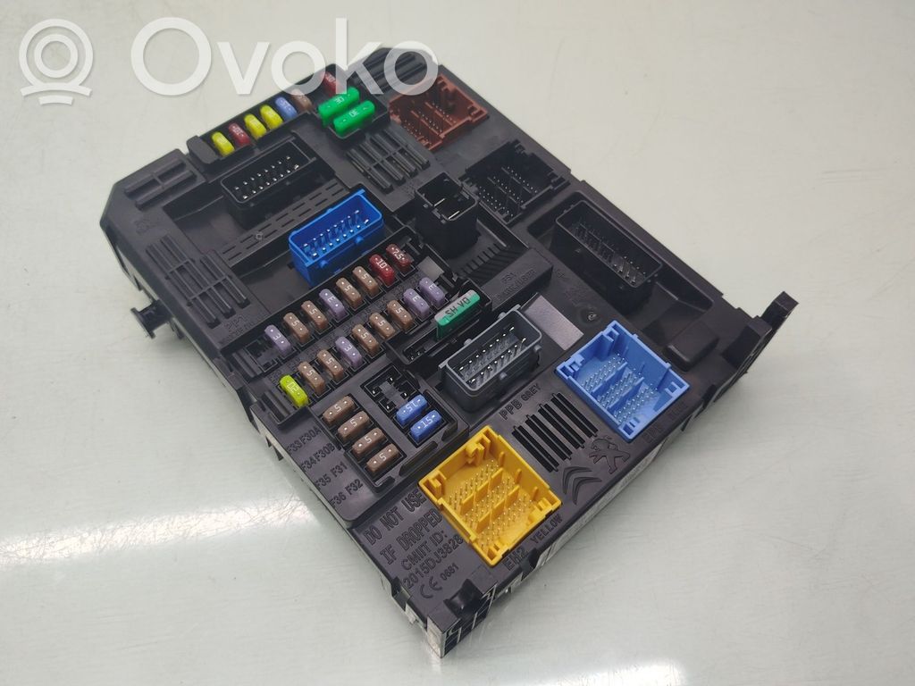 Citroen C4 SpaceTourer Fuse module 