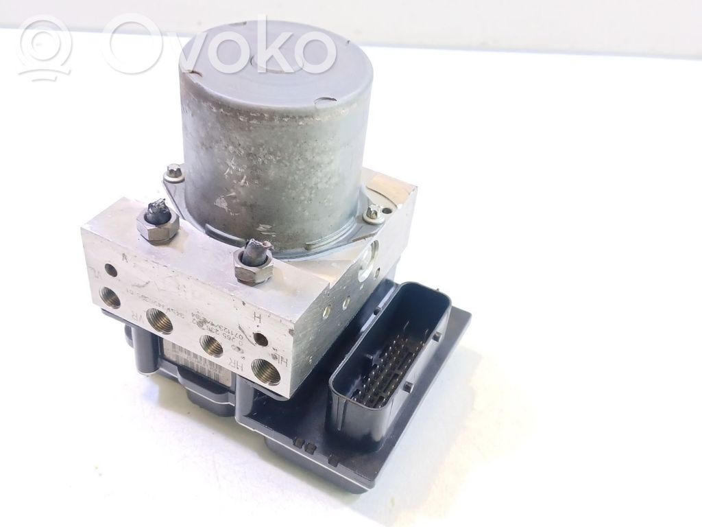 BMW X3 E83 ABS Pump 