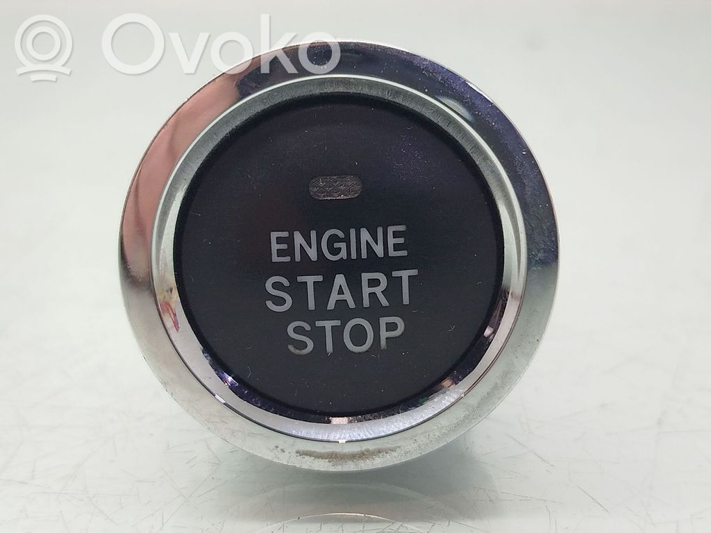Subaru Outback (BS) Windscreen/window heater switch 