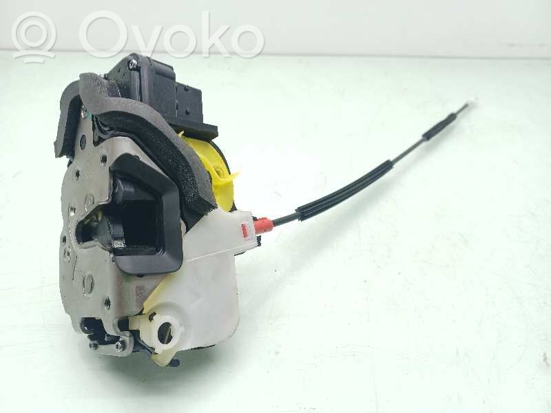 Chevrolet Orlando Zamek drzwi przednich 