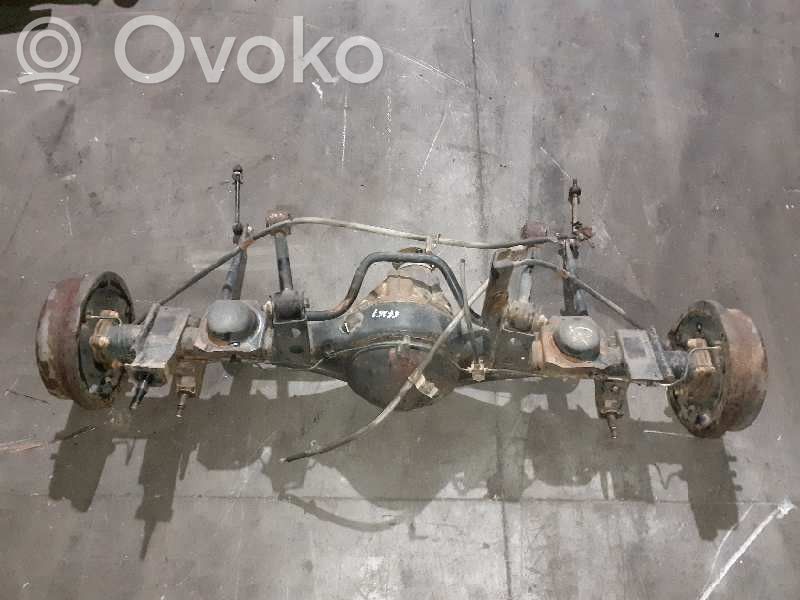 Nissan Terrano Hinterachsträger mit Reduzierstück 