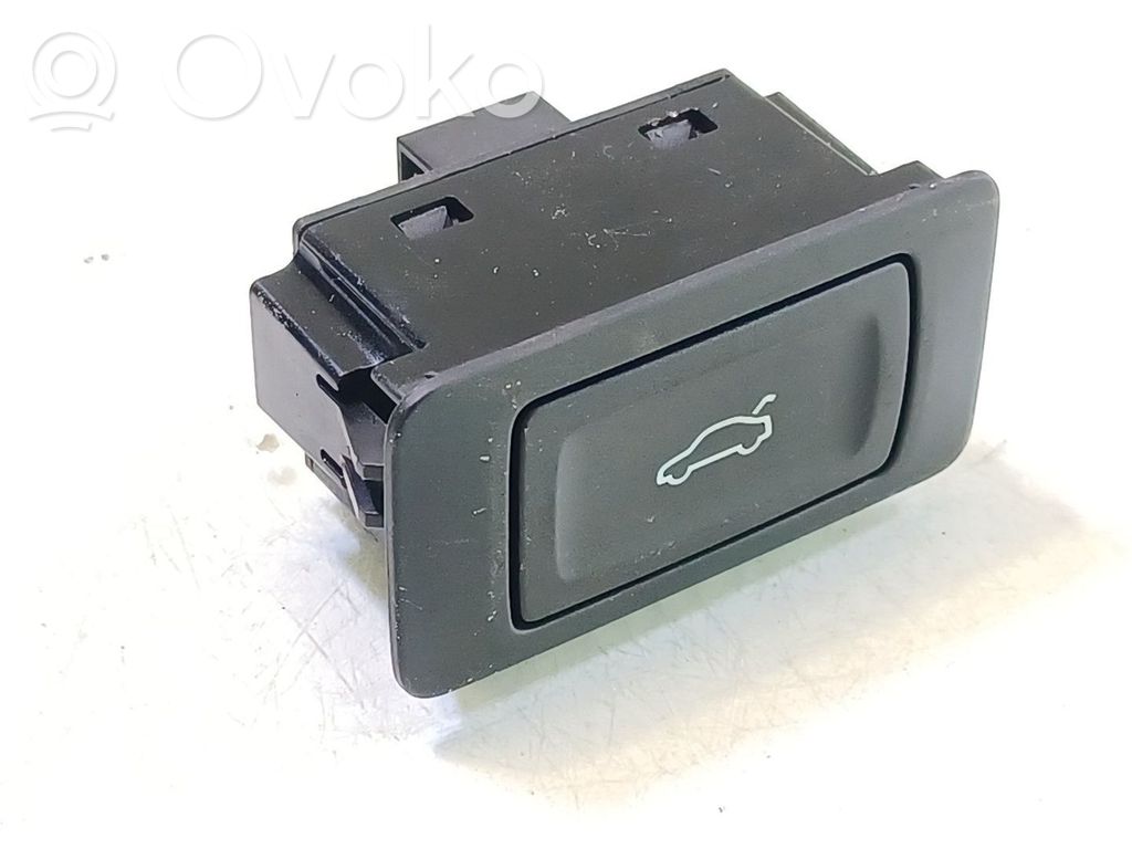 Audi Q3 F3 Bouton de dégivrage pare-brise