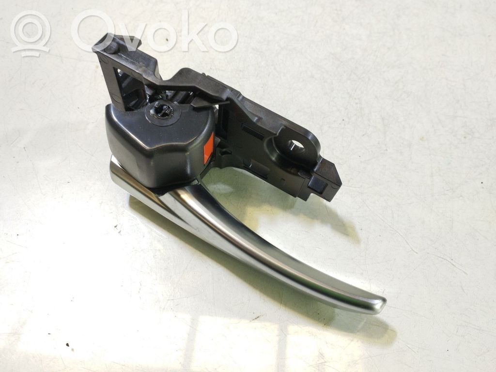 Manecilla interna puerta trasera   6927433060