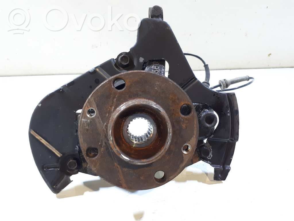 Front wheel hub spindle knuckle