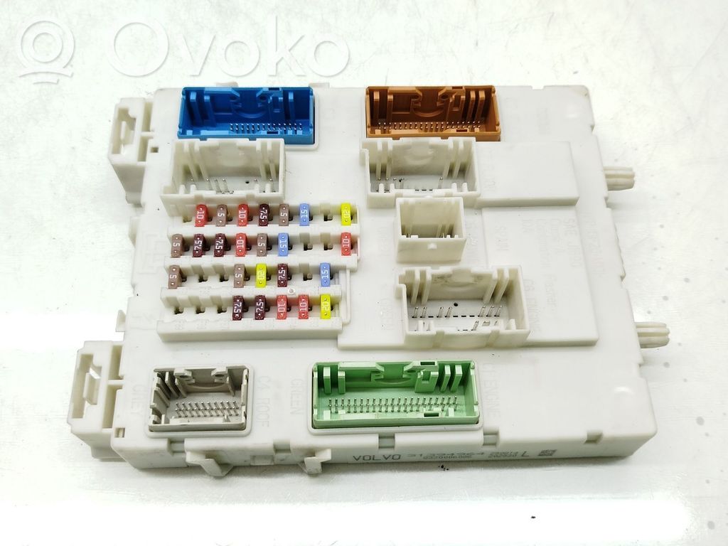 Ramka / Moduł bezpieczników   31394964,8330006086