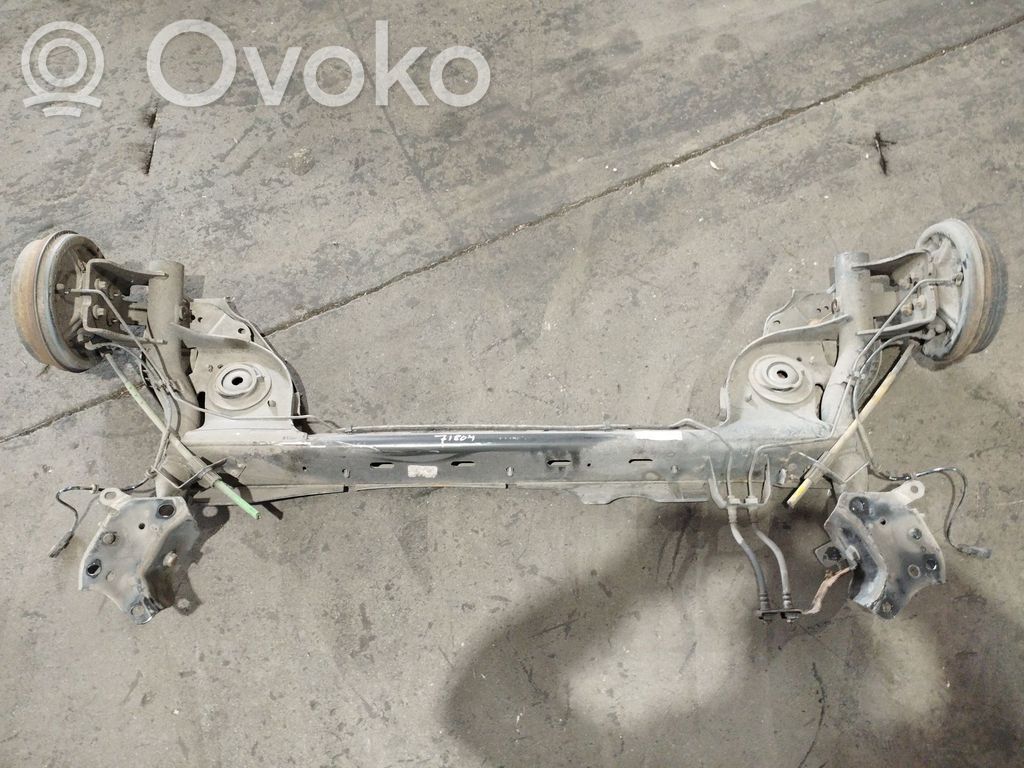 Renault Clio III Belka osi tylnej z reduktorem 