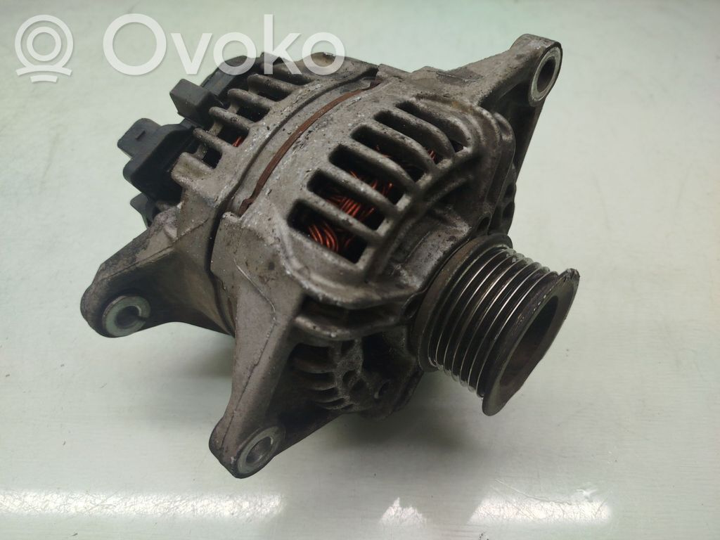 Iveco Daily 4th gen Generatore/alternatore 