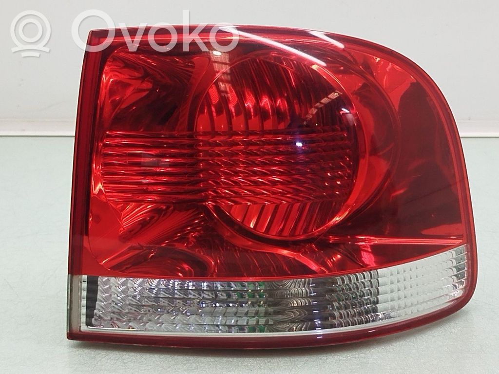 Volkswagen Touareg I Lampa tylna 