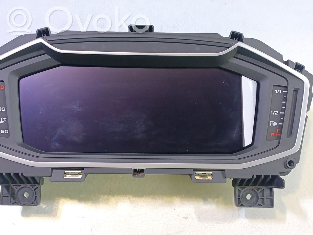 Audi A1 Geschwindigkeitsmesser Cockpit 