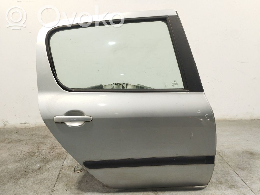 Puerta trasera   9008K4