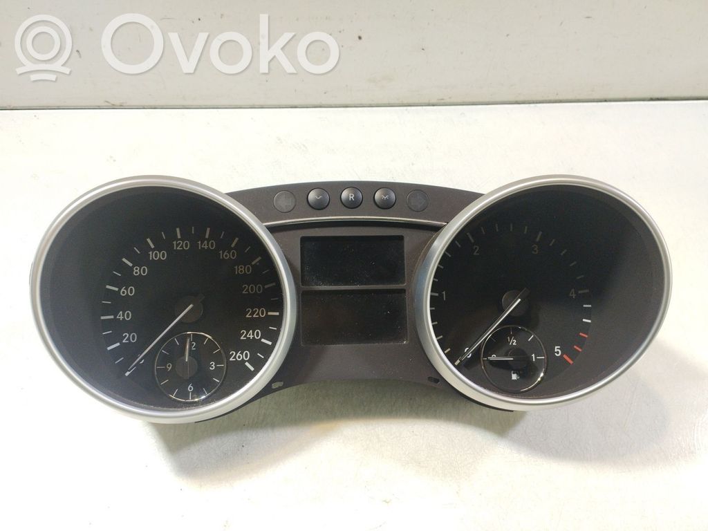 Mercedes-Benz ML W164 Tachimetro (quadro strumenti) 