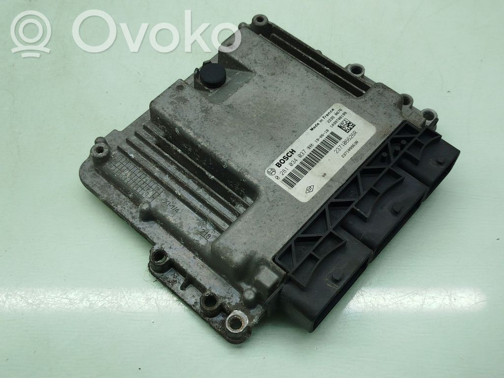 Renault Trafic III (X82) Engine control unit/module ECU 