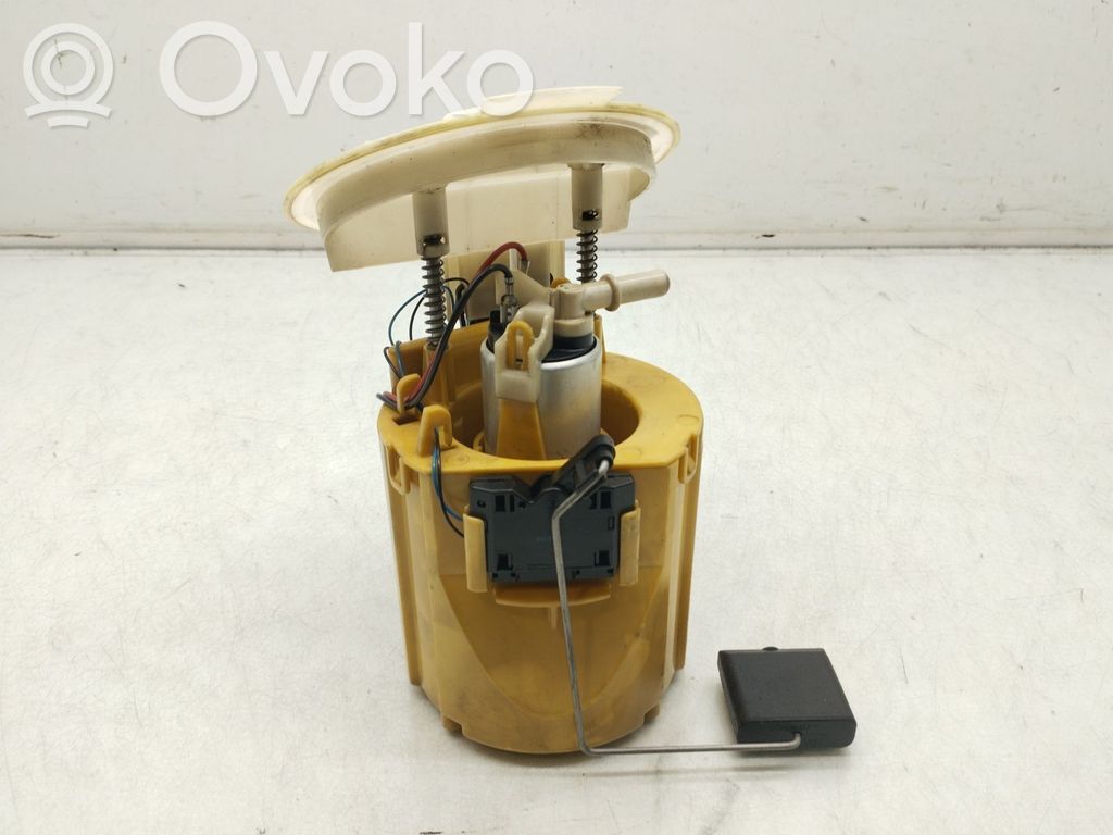 Bomba interna de combustible   A2124700194