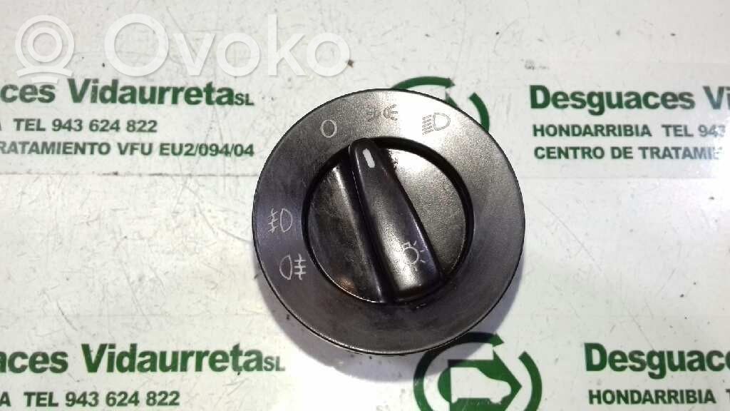 Interruptor de control del panel de luces   3B0941531C