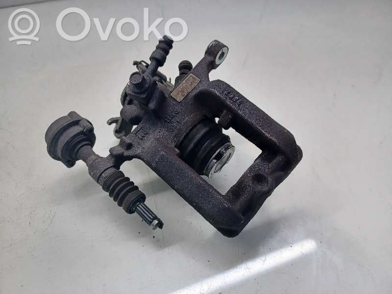 Opel Zafira C Supporto della pinza del freno posteriore 
