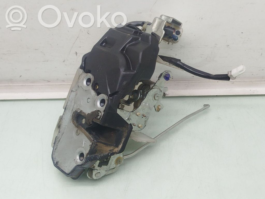 Toyota Land Cruiser (J100) Zamek drzwi przednich 