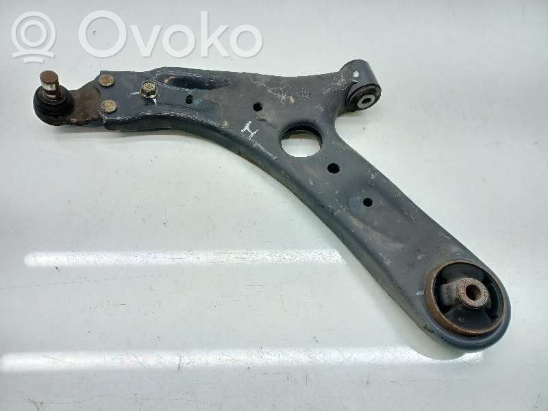 KIA Ceed Braccio di controllo sospensione anteriore 