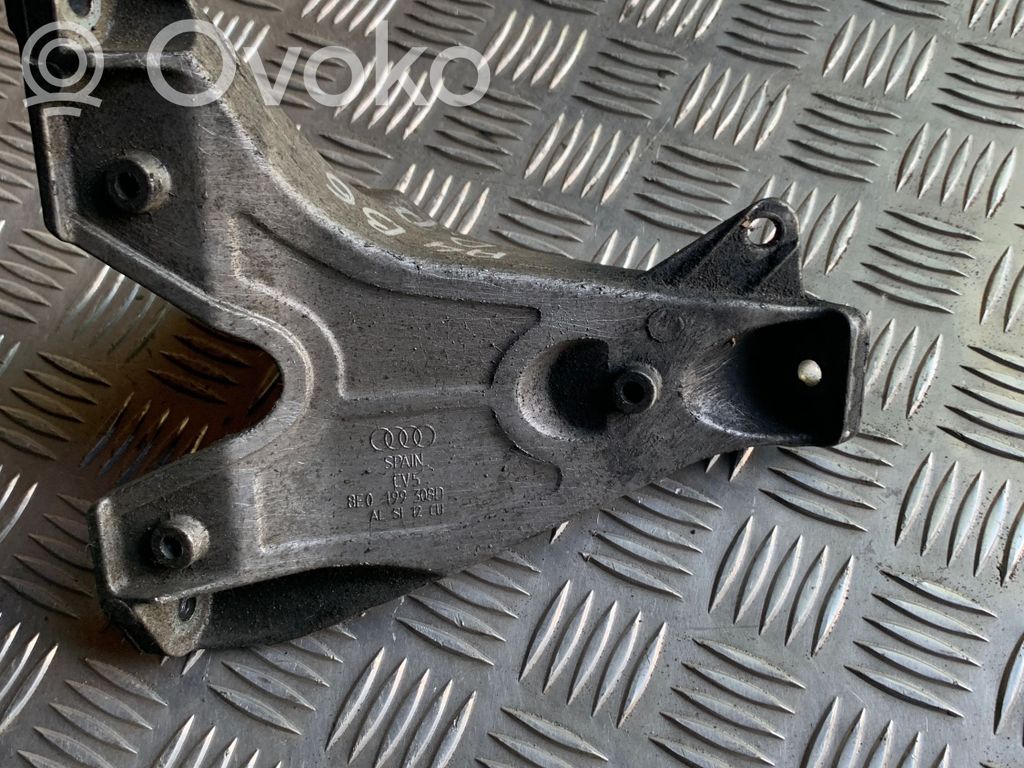 Audi A4 S4 B6 8E 8H Engine mounting bracket 
