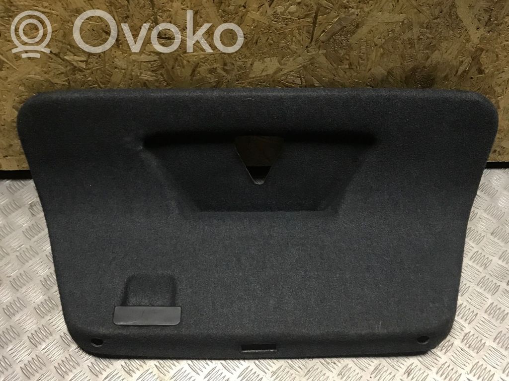 Audi A4 S4 B7 8E 8H Poszycie / Tapicerka tylnej klapy bagażnika 