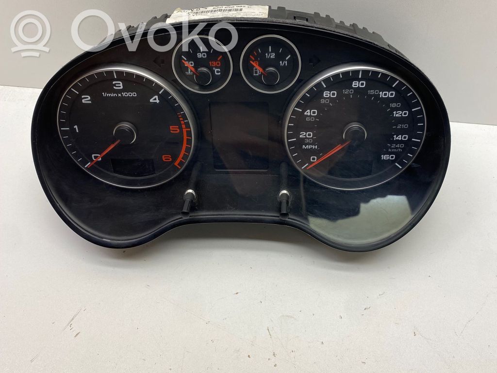 Audi A3 S3 8P Nopeusmittari (mittaristo) 