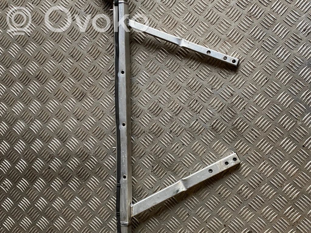 Audi A8 S8 D3 4E Engine mounting bracket 