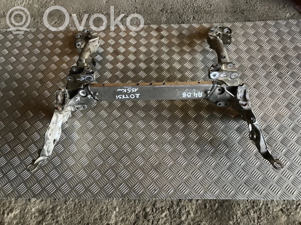 Audi A4 S4 B8 8K Priekinis traversas 