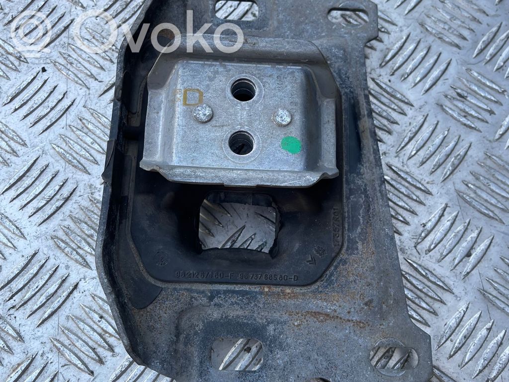 Gearbox mounting bracket   9673768580,9621257480,9821257480