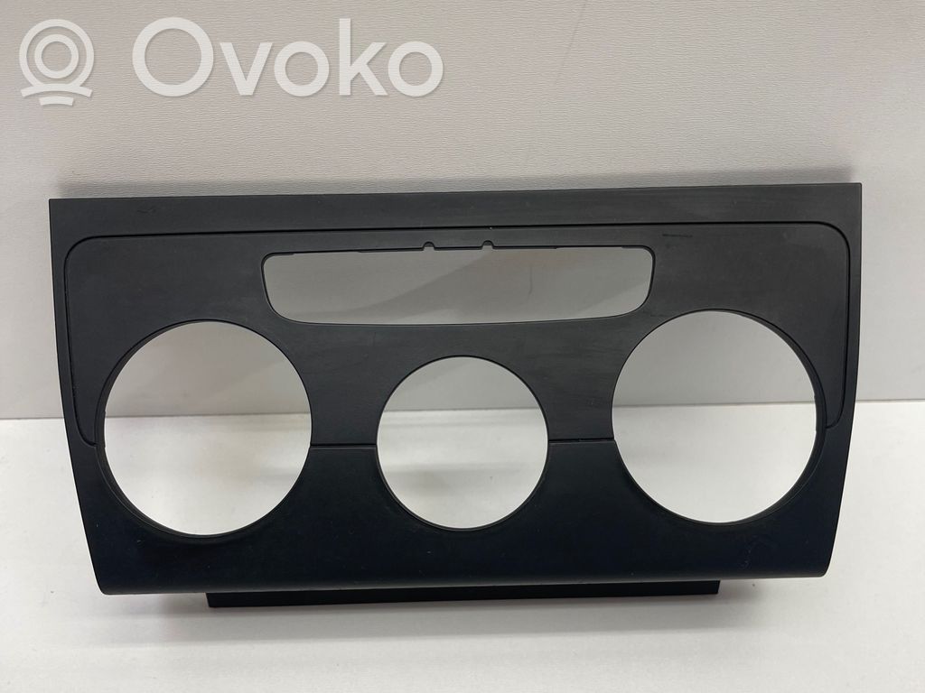 Console centrale, commande chauffage/clim   8P0863263B