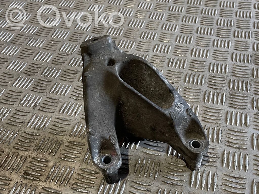 Audi A4 S4 B8 8K Engine mounting bracket 