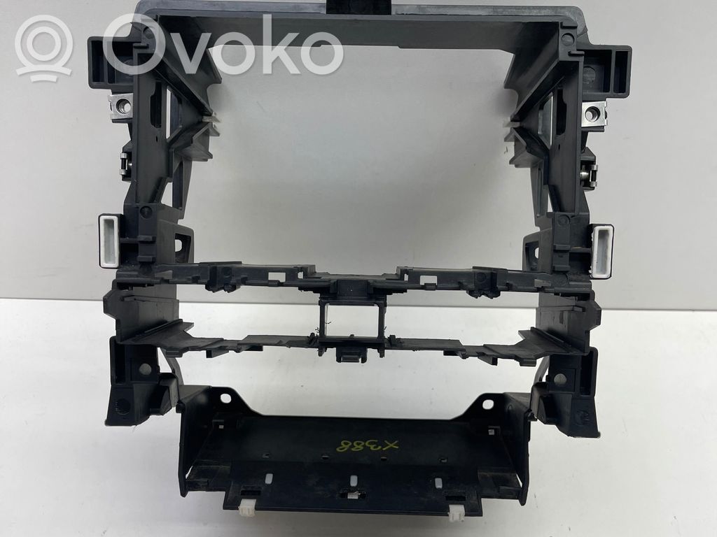 Audi A3 S3 A3 Sportback 8P Radio/GPS head unit trim 