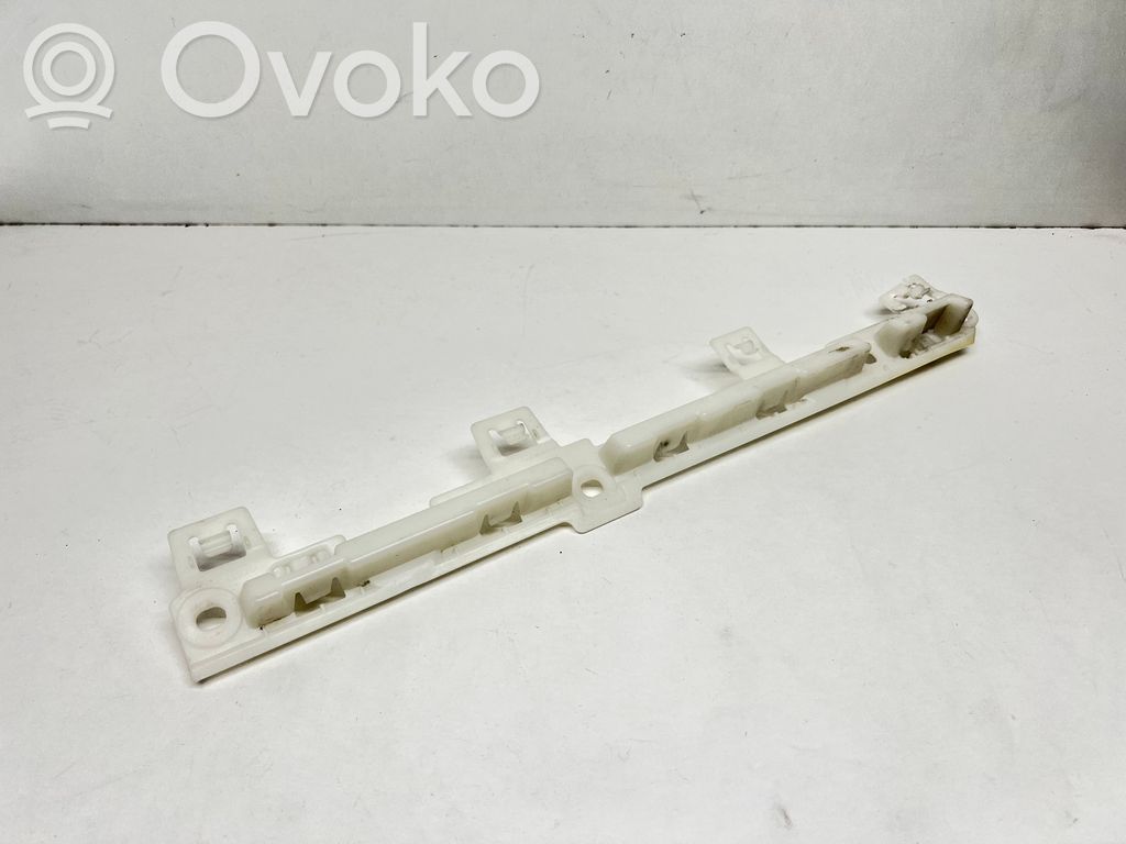 BMW M4 G82 G83 Listello di supporto del sottoporta 