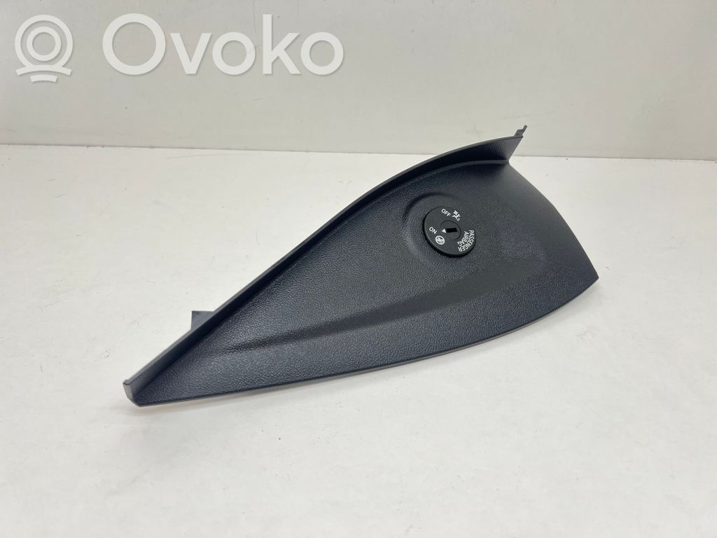 BMW M4 G82 G83 Panelės apdailos skydas (šoninis) 