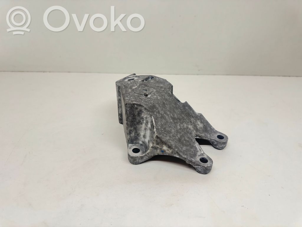 BMW Z4 g29 Engine mounting bracket 