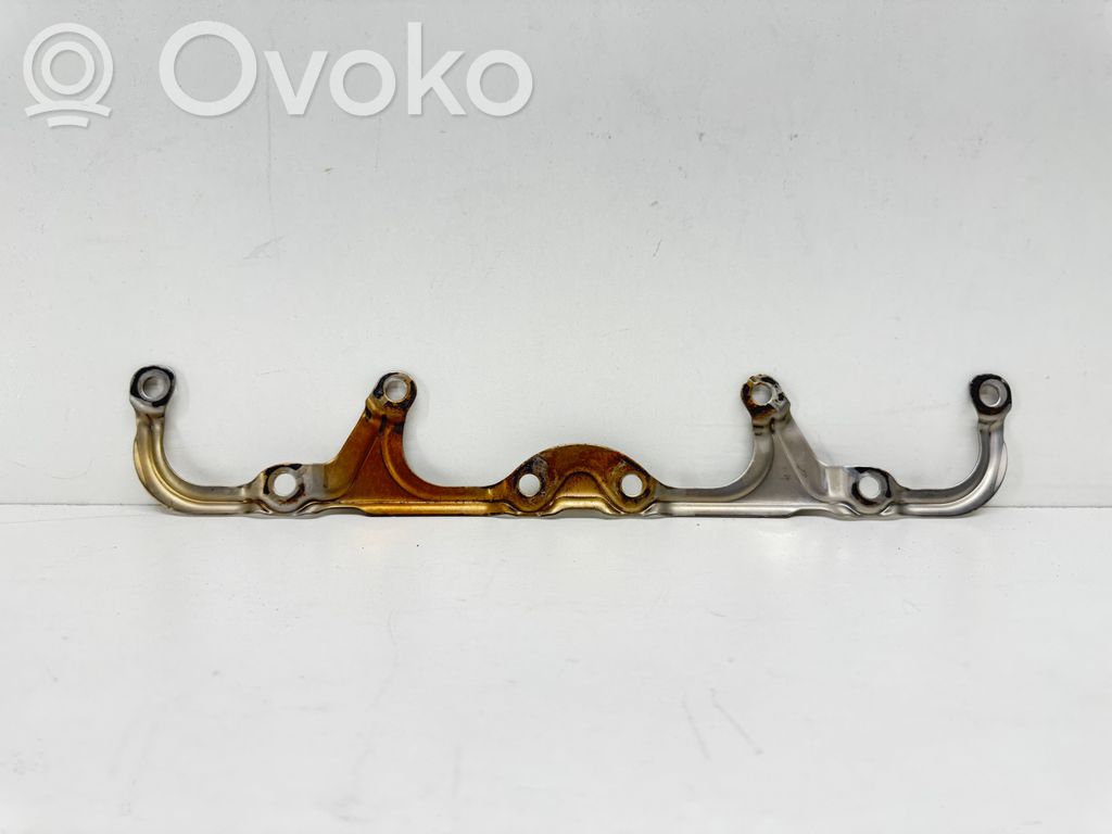 BMW 8 G15 Išmetimo kolektoriaus kita detalė (-ės) 