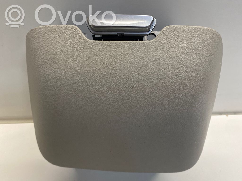 Glove box   5RL36TRMAA,61868L,5091163,3050781