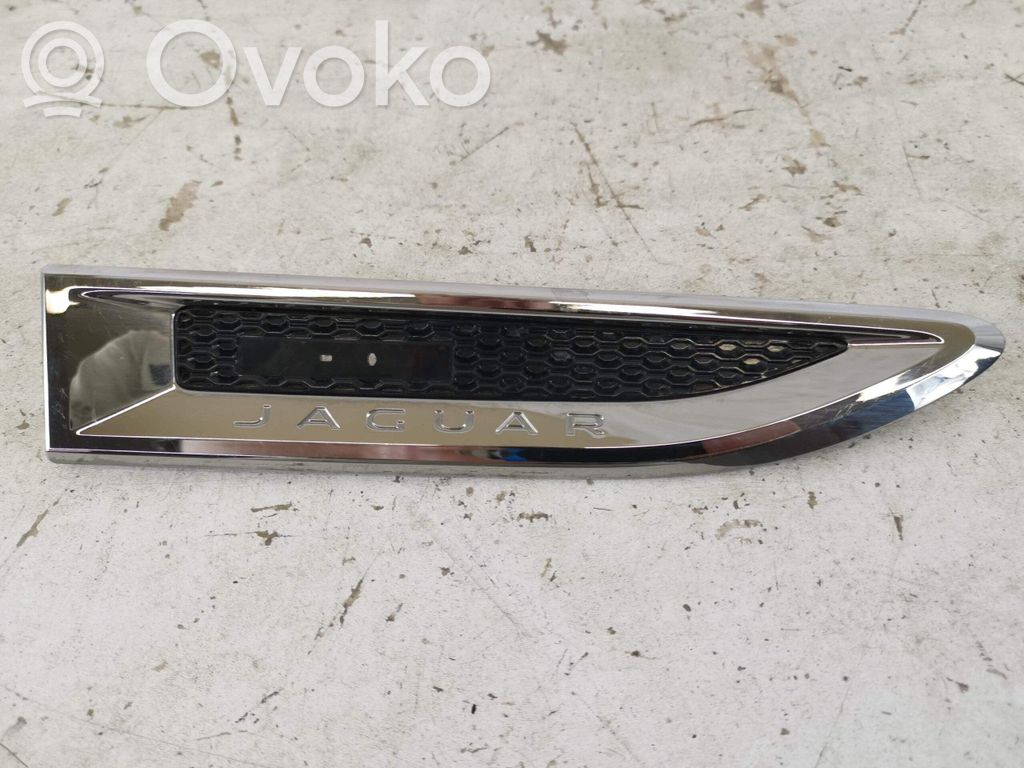 Jaguar E-Pace Etupyöräkotelon koristelista 