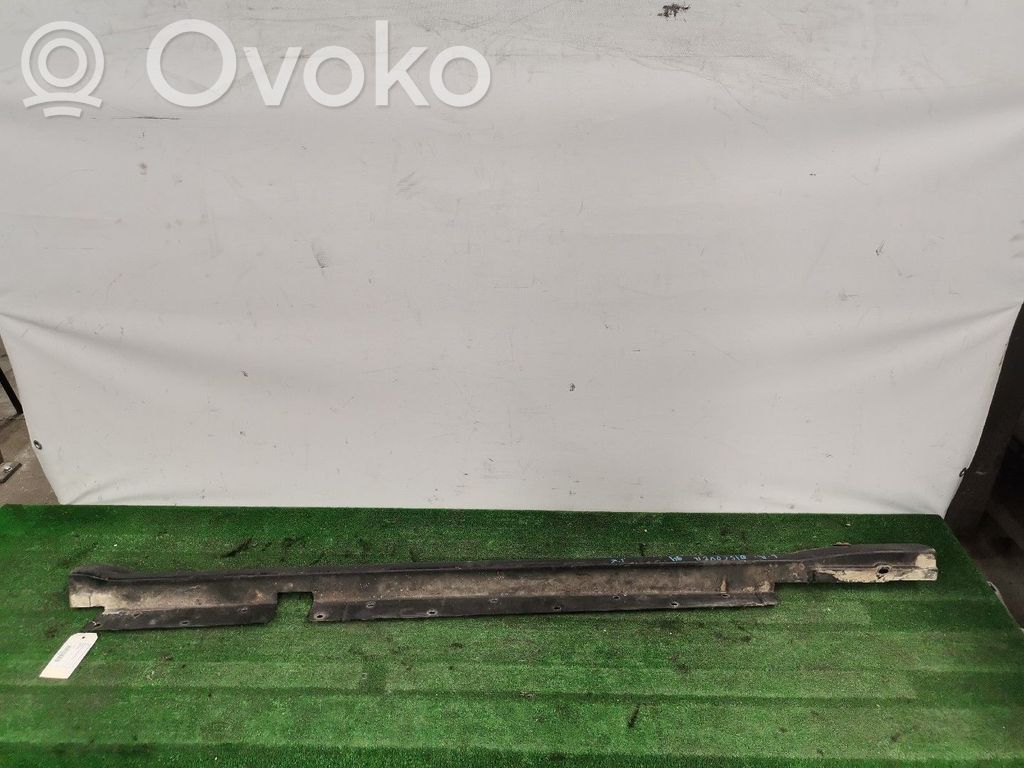 Land Rover Discovery Slenkstis 