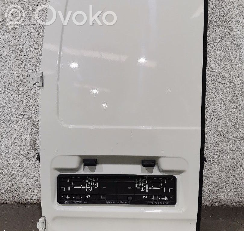 Rear door   4595733