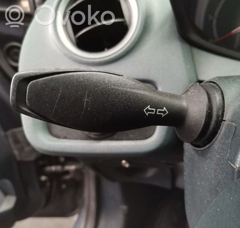 Other switches/knobs/shifts   8A6T13335AC