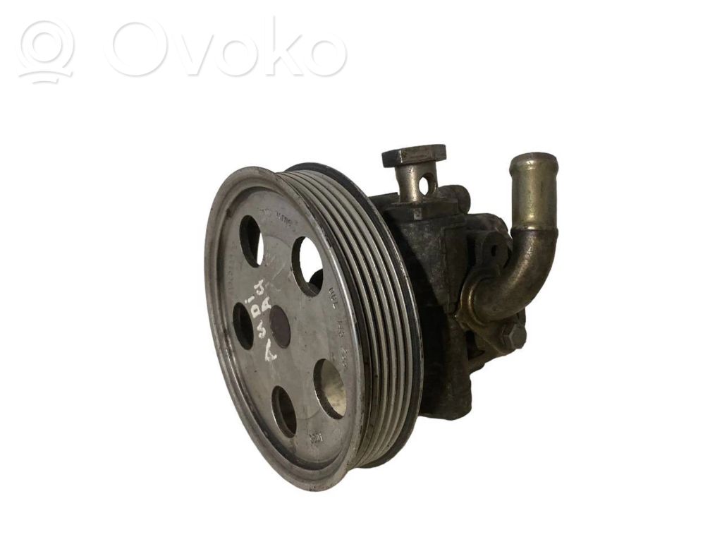 Audi A4 S4 B7 8E 8H Ohjaustehostimen pumppu 