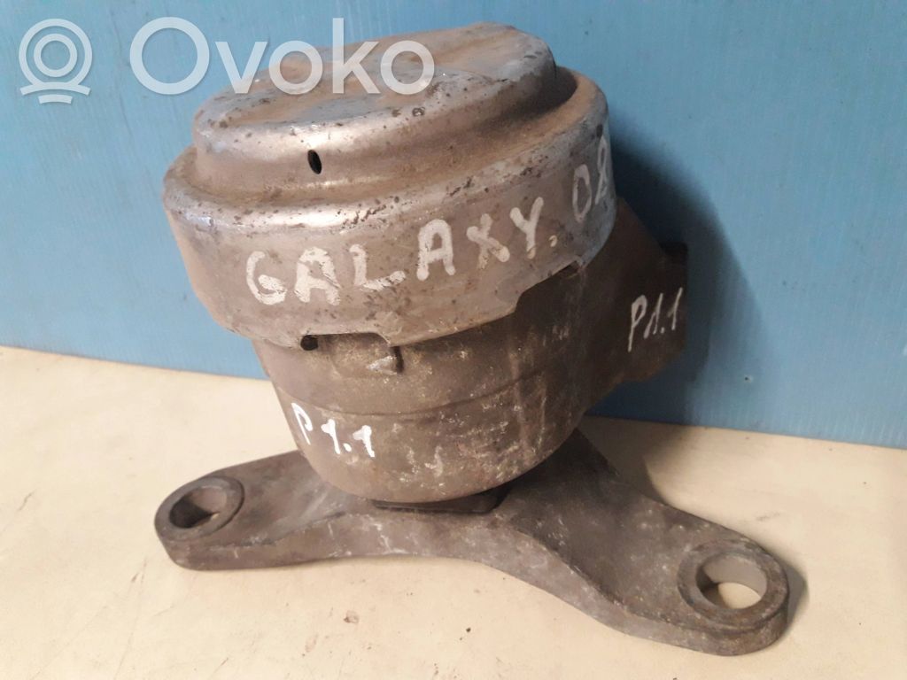 Ford Galaxy Engine mount bracket 