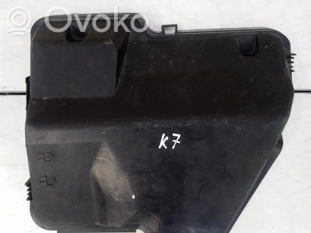 BMW X5 E70 Fuse box cover 