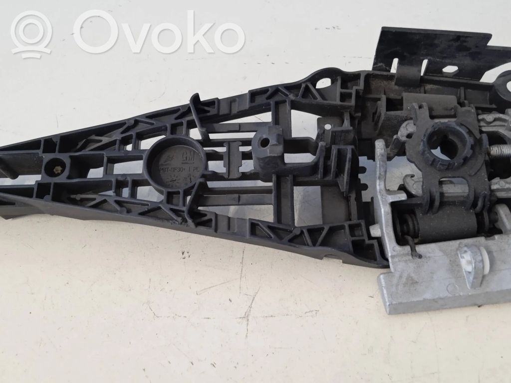 Opel Insignia A Laikiklis/ kronšteinas išorinės priekinės atidarymo rankenos 